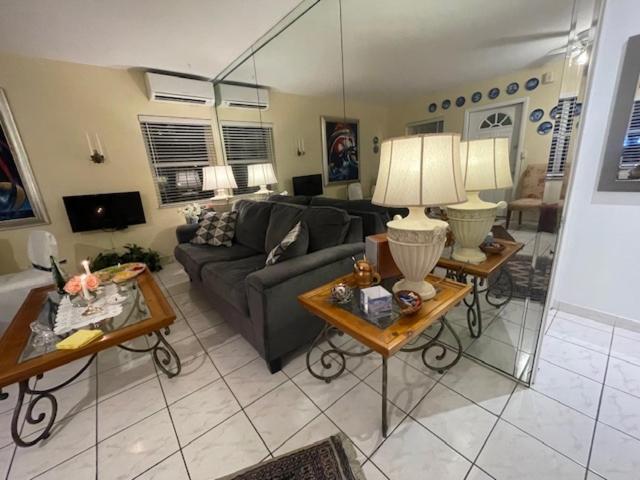 Fortlauderdale Beach Apartment Fort Lauderdale Bagian luar foto